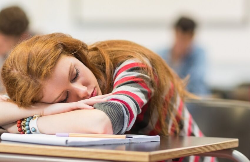 How to stay awake in class with Natural ways?