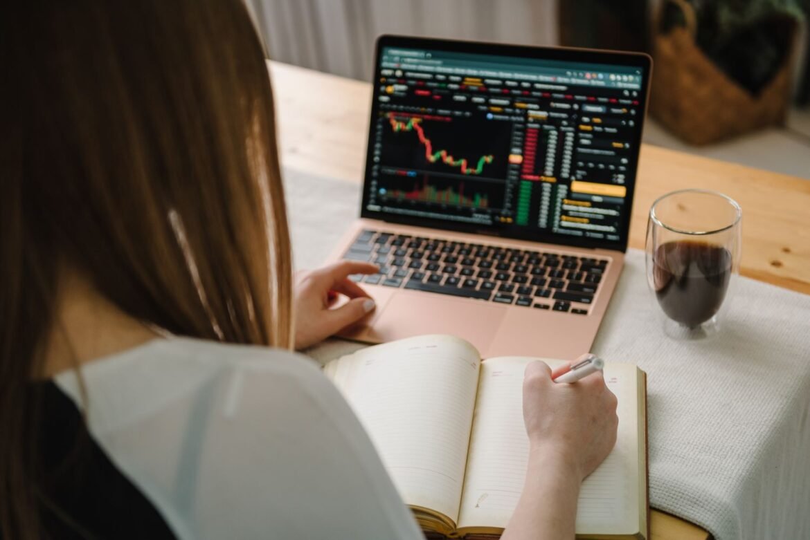 What Makes Some Contract for Differences Markets Easier to Follow